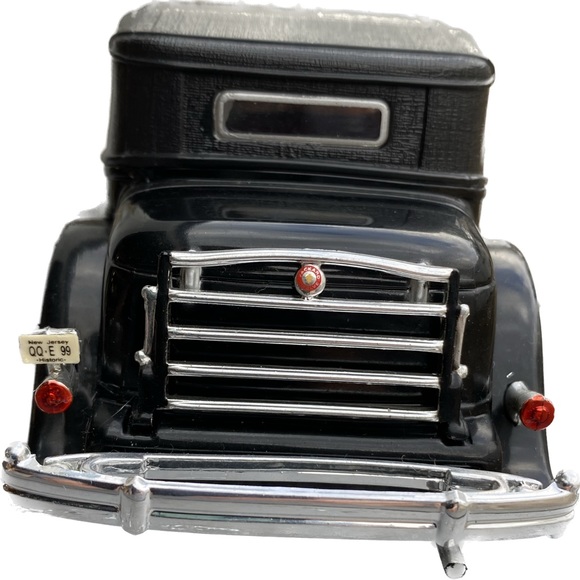 1934 Packard National Mint Museum Mint Collectable Model Car. - Picture 7 of 8